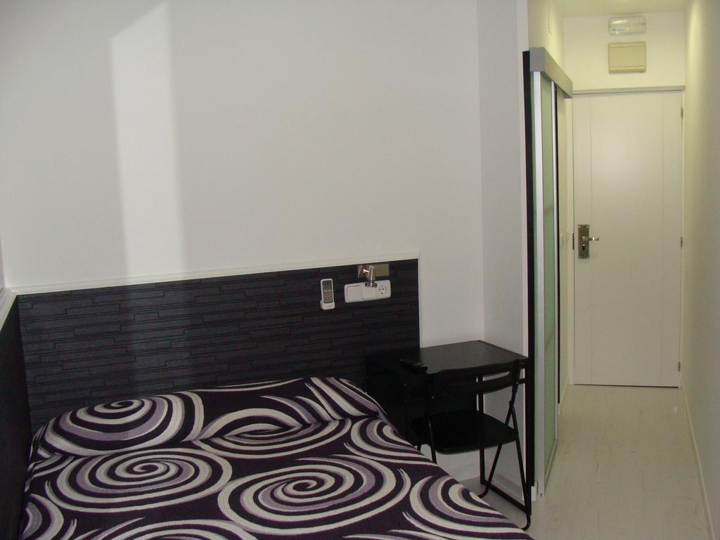 Hostal Jq Madrid 1 Eksteriør billede