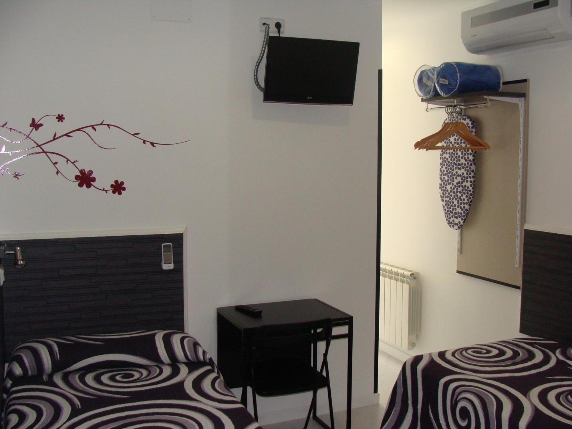 Hostal Jq Madrid 1 Eksteriør billede