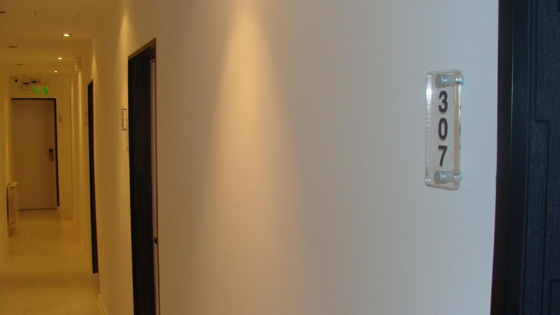 Hostal Jq Madrid 1 Eksteriør billede