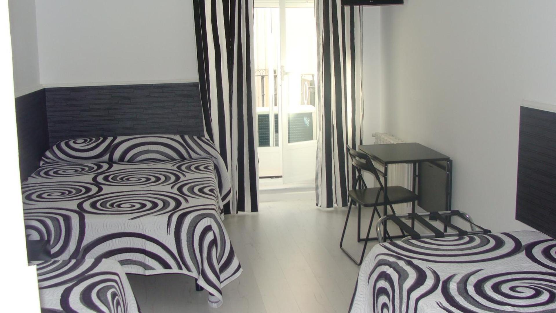 Hostal Jq Madrid 1 Eksteriør billede
