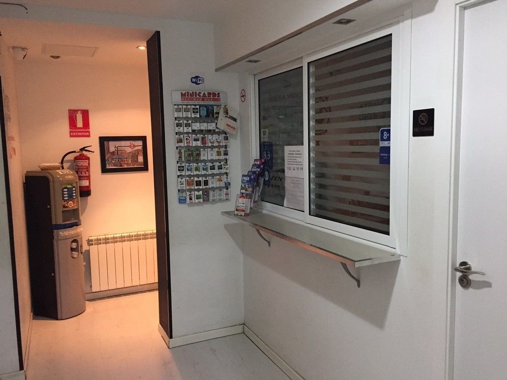 Hostal Jq Madrid 1 Eksteriør billede