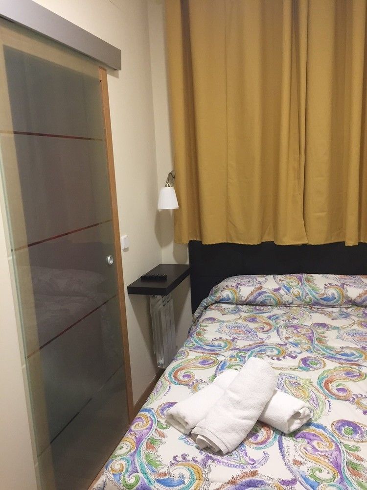 Hostal Jq Madrid 1 Eksteriør billede