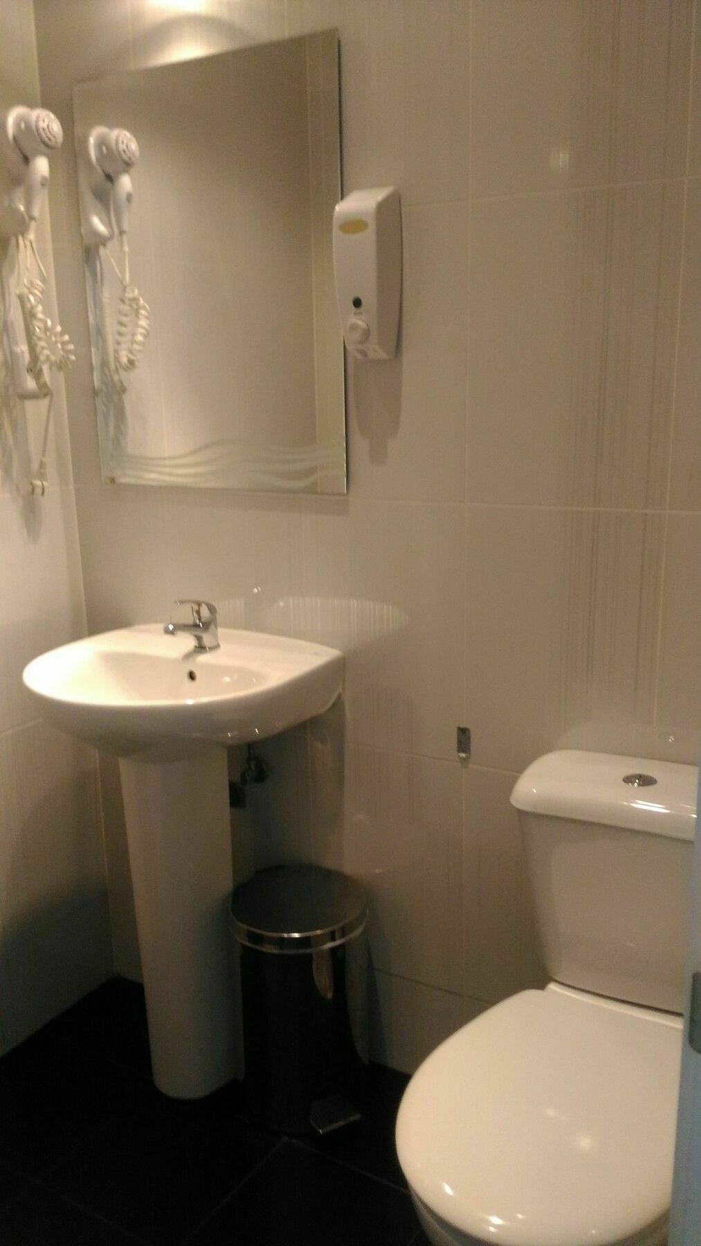 Hostal Jq Madrid 1 Eksteriør billede