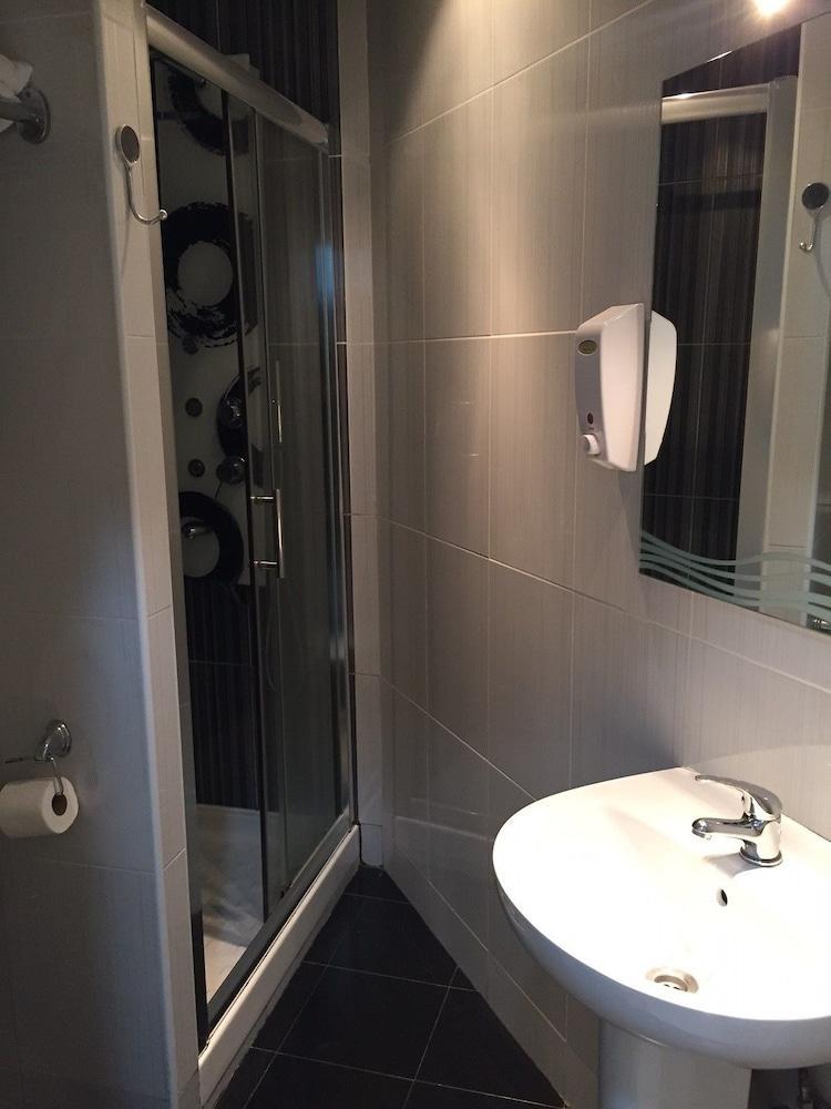 Hostal Jq Madrid 1 Eksteriør billede